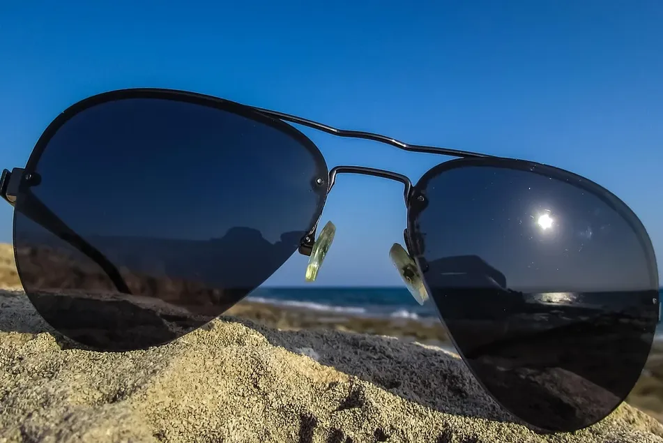 Soczewki kontaktowe czy okulary?
