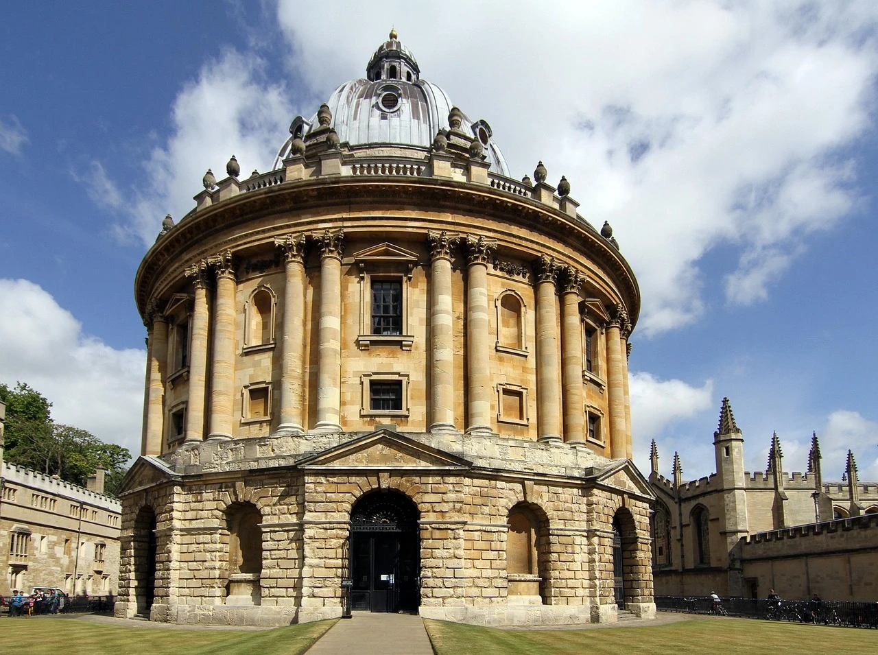 Półbuty Oxford brązowe.