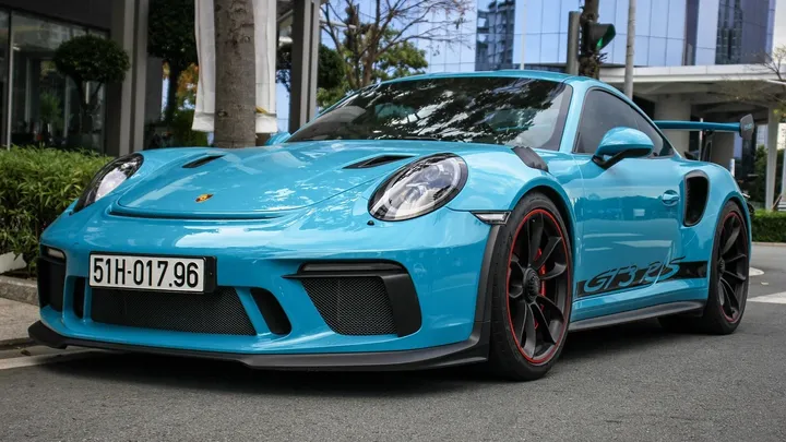 PORSCHE 911 4S