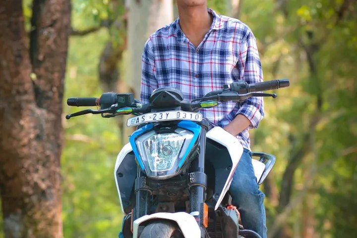 garnitur i motocykl. Suit and motorcycle INDIAN